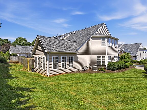 2nd image of 4474 Piedmont Trace Dr