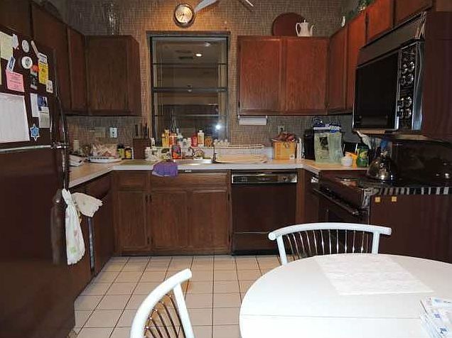 2nd image of 8101 Princess Palm Cir