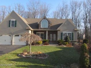 317 Links Ct, Drums, PA 18222