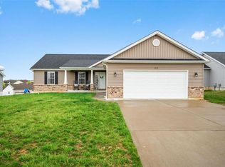 143 Palace Way Dr, Troy, MO 63379