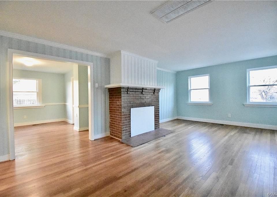 1st image of 3001 Columbia St