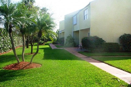 5th image of 2707 N A1a APT A