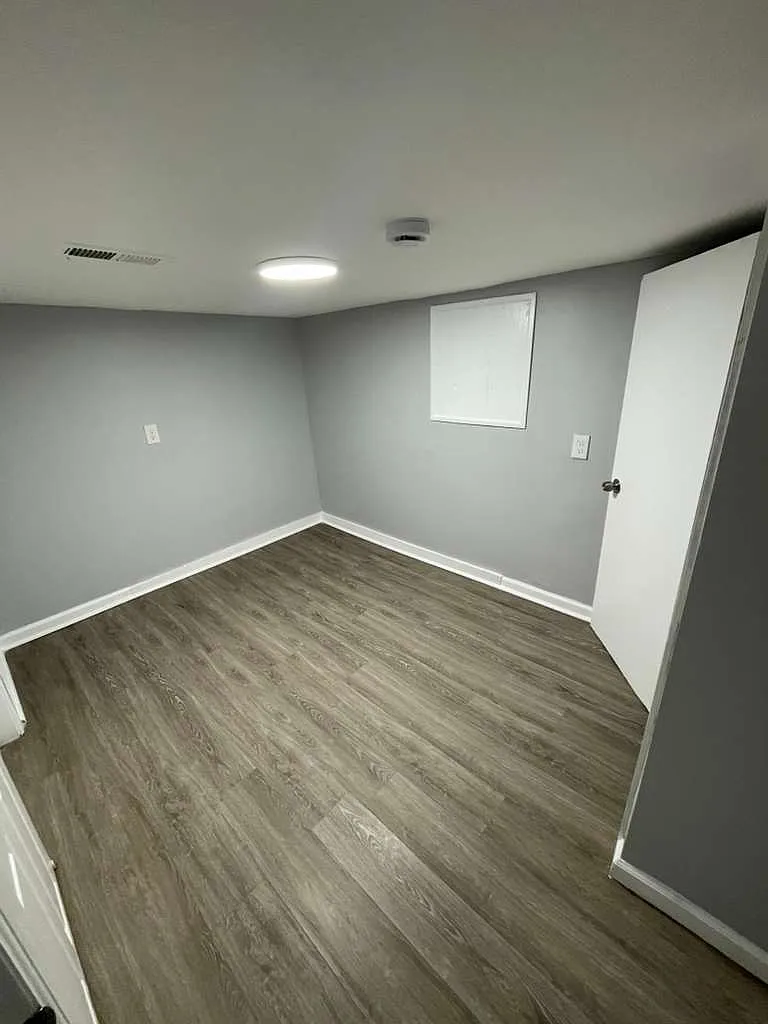 5 bed, 1.5 bath, $2,500 — Photo 3