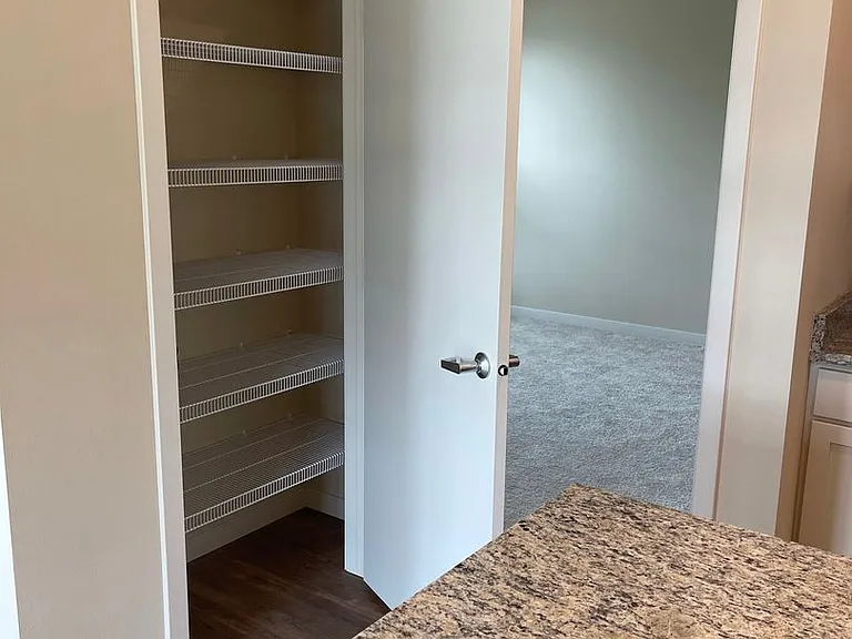 Lincoln Street Apartments — Photo 49