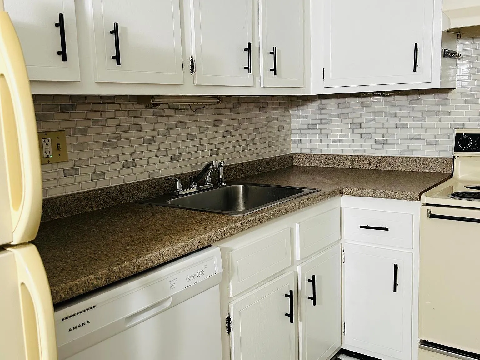 96 Richardson Rd — Photo 2