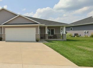 2281 Helle Dr, Asbury, IA 52002
