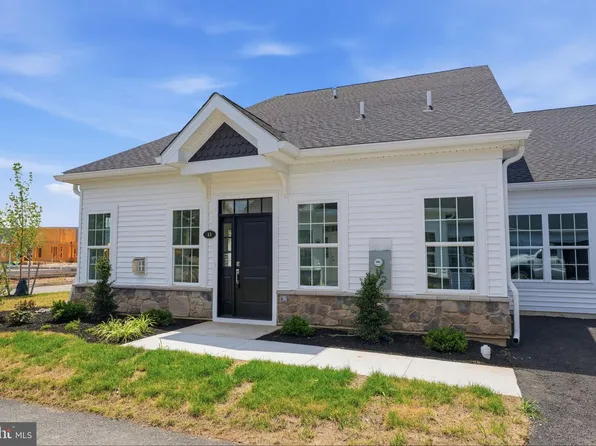 11 Cedar Cir #6, Levittown, PA 19055