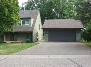 110157 Stanford Cir, Chaska, MN 55318
