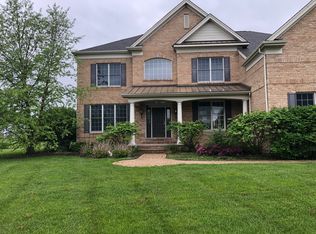 5 Somerset Hills Ct, Hawthorn Woods, IL 60047