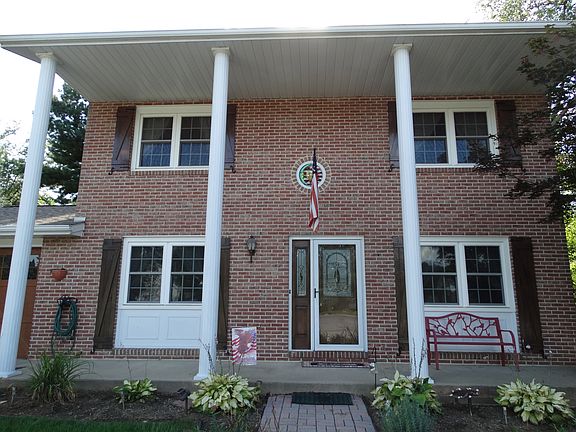 5th image of 410 Herwin Dr