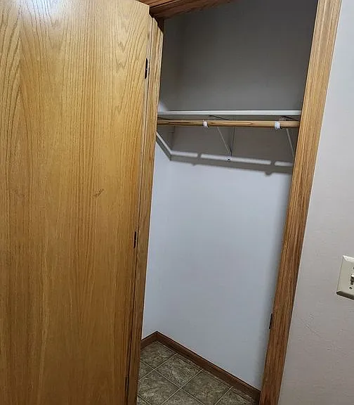 503 Amber Ln — Photo 15