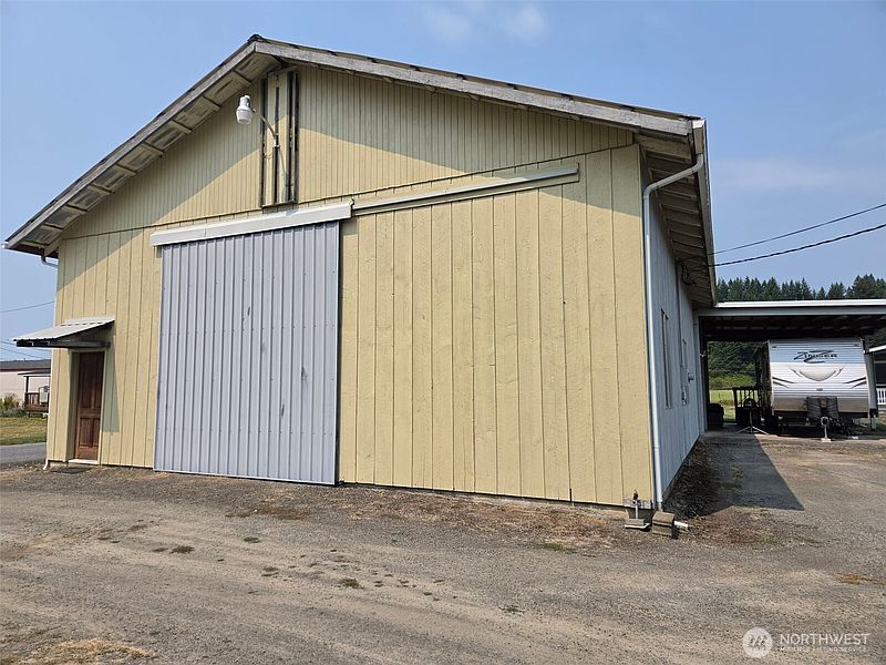 3rd image of 160 Mossyrock Road W