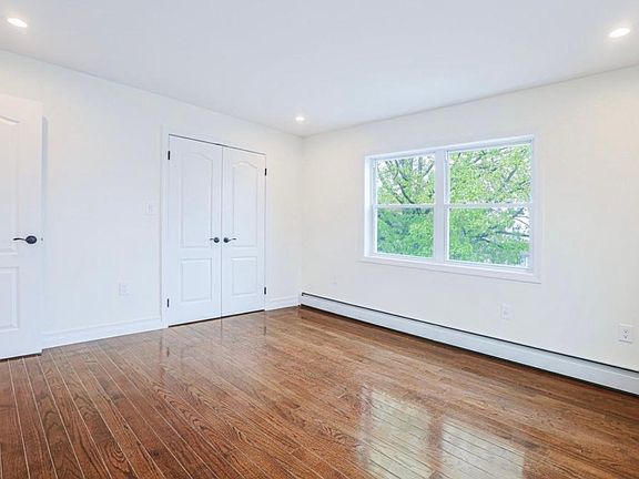 5th image of 5822 229th St #2