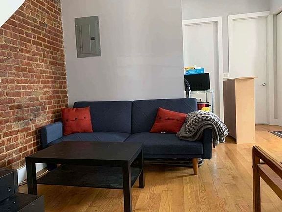 5th image of 365 Vernon Ave #B