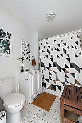 5th image of 161 Pulaski St #3