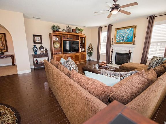3rd image of 1137 Livorno Ct
