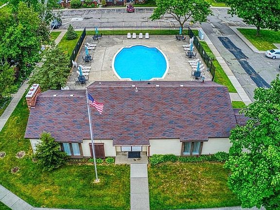 5th image of 38955 Golfview East Dr Unit 121