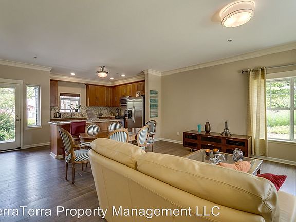 4th image of 1752 NE Park Dr