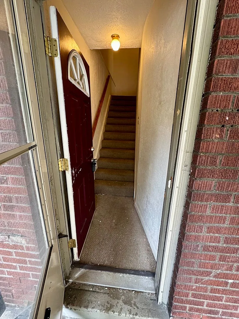 215 Spencer Avenue — Photo 4
