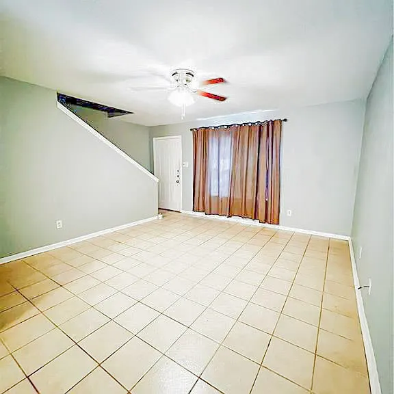 1910 Barak Ln #18 — Photo 5