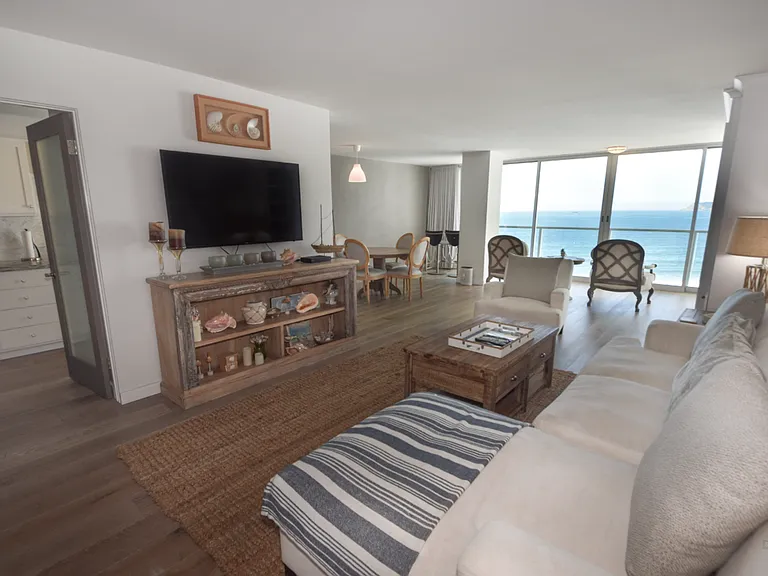 1780 Avenida Del Mundo #905 — Photo 3
