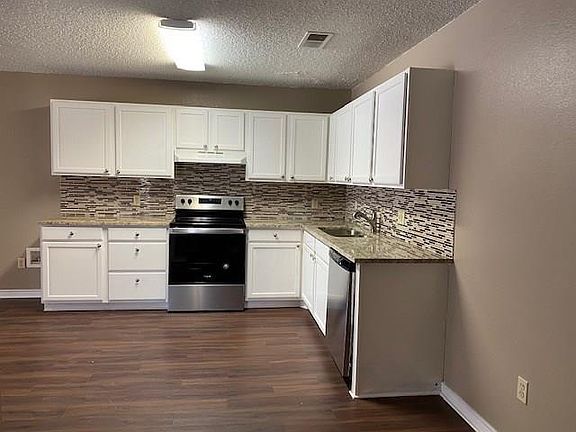 5th image of 4332 Forest Point Dr