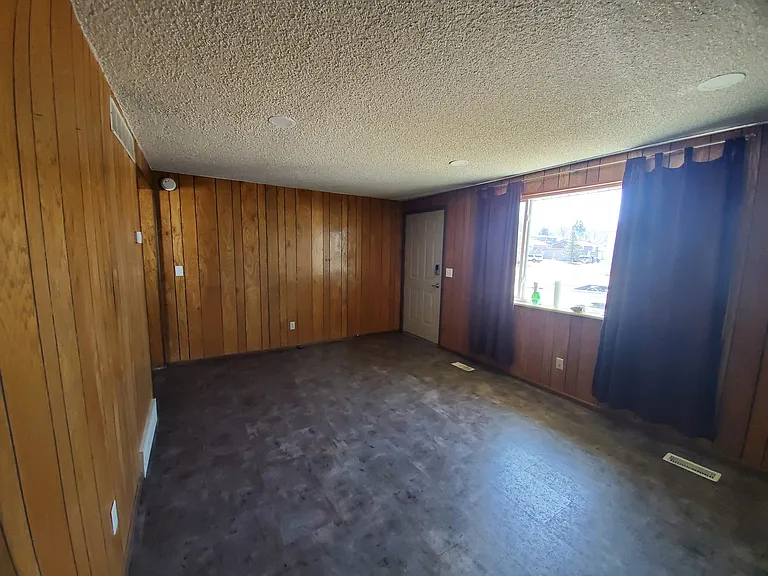1814 Amherst Ave — Photo 14