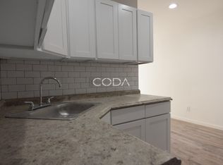 4-84 Grandview Ave #2L, Ridgewood, NY 11385