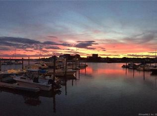 13 Owaneco Trl, Old Saybrook, CT 06475