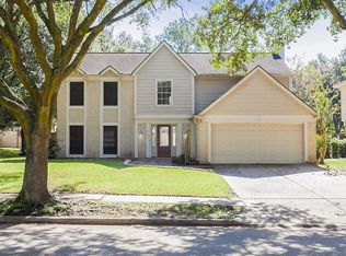 8130 Sunny Ridge Dr, Houston, TX 77095