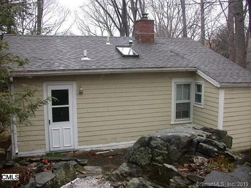 4th image of 29 Jordan Ln #2