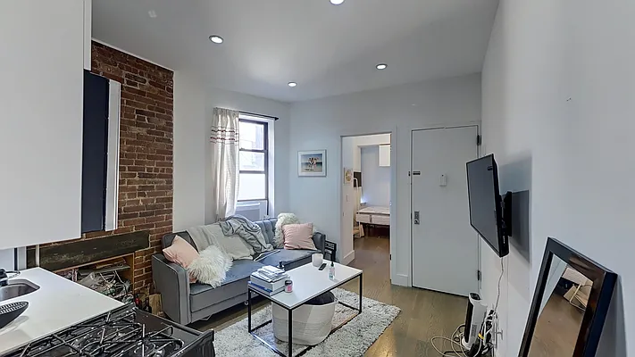 Rented by Corcoran | media 2