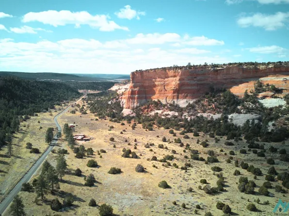 8 E Lobo Dr, Ramah, NM 87321