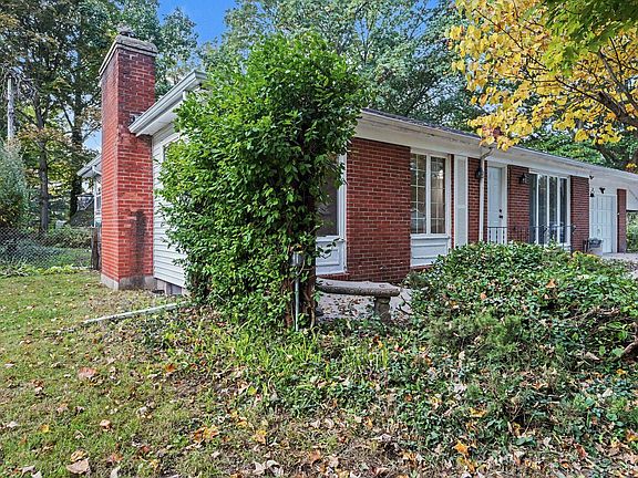 3rd image of 34341 1st St