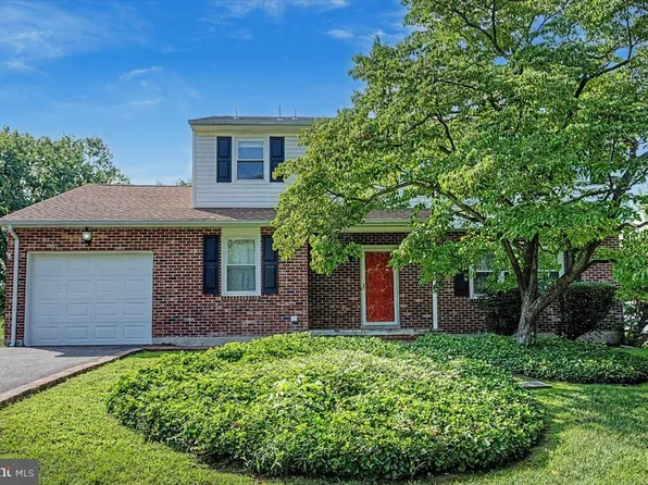 1 Abbey Ct, Bear, DE 19701