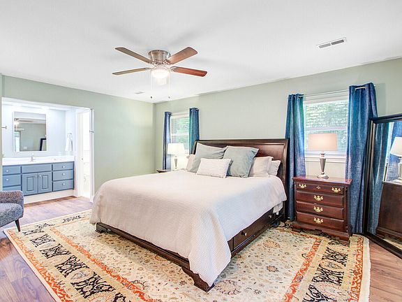 5th image of 96 King Charles Cir