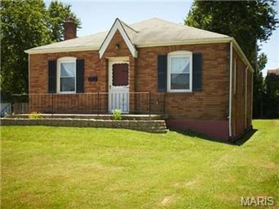 3812 Hoffmeister Ave, Saint Louis, MO, 63125