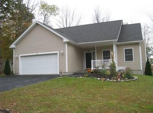 11 Saint James Pl, Lewiston, ME 04240