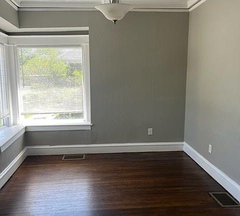 2nd image of 5800 Paseo Blvd