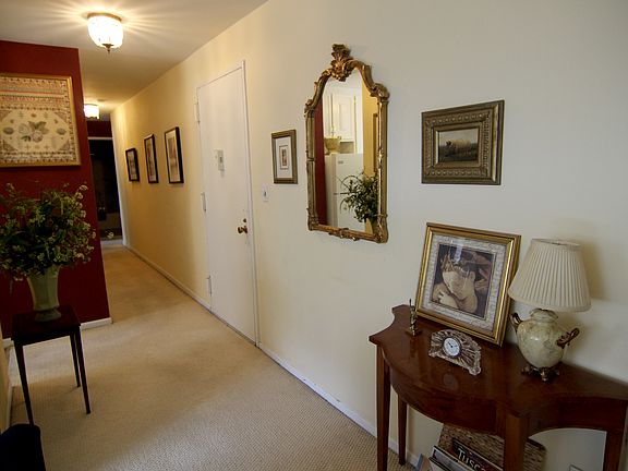 2nd image of 395 Westchester Ave APT 1E