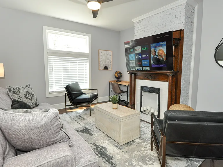 446 W 1st Ave — Photo 18