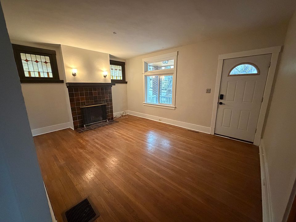 1st image of 472 S Meadowcroft Ave #470