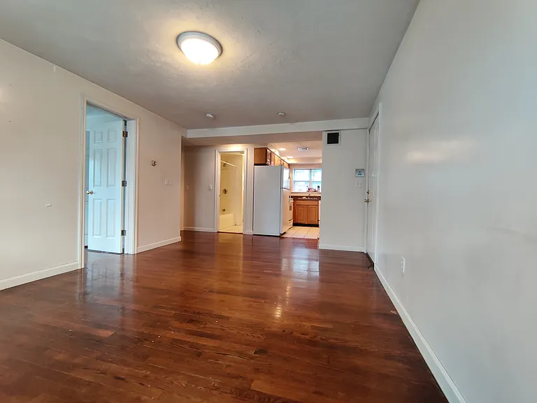 305 Summit Ave #4 — Photo 3