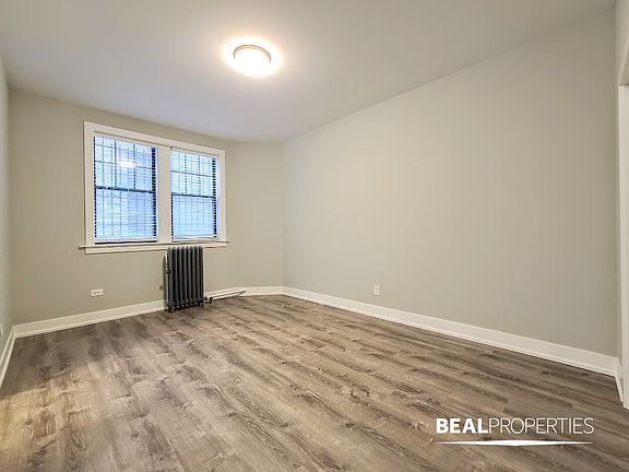 2nd image of 4829 N Damen Ave #4829105