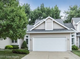 6006 Terrace Dr, Johnston, IA 50131