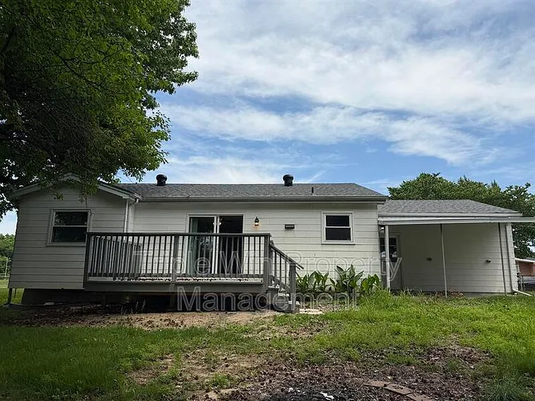 753 Watersedge Dr — Photo 33