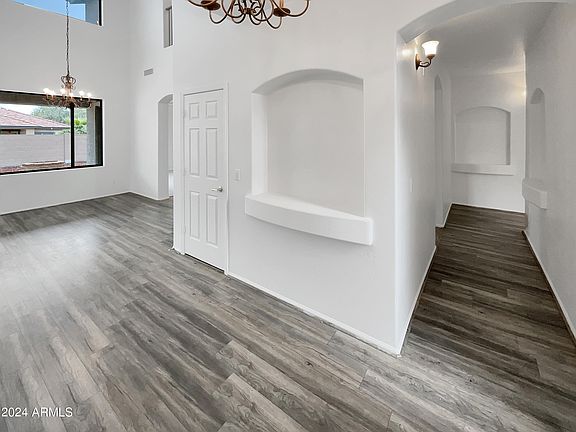 5th image of 29803 W WHITTON Avenue