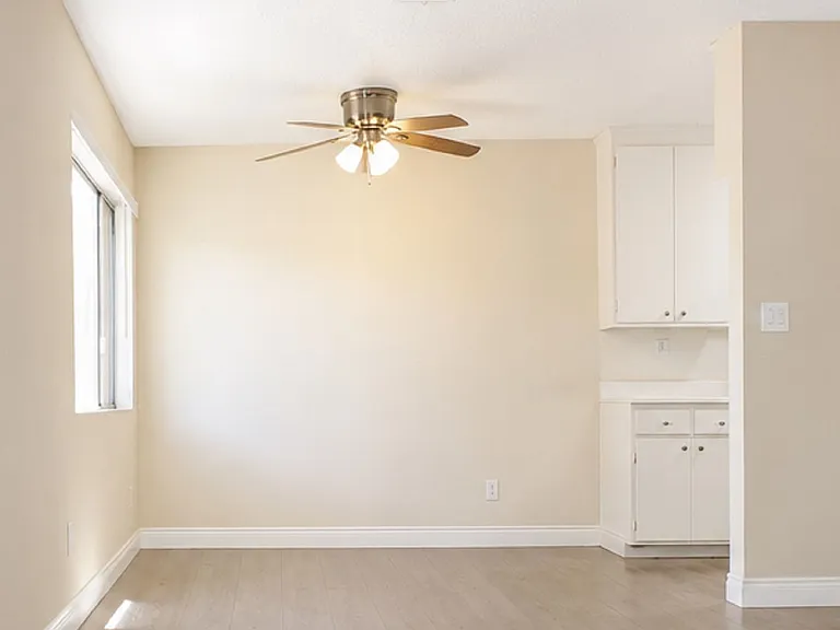 18100 Roscoe Blvd Northridge, CA 91325 — Photo 13