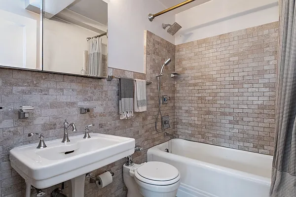 Rented by Compass | media 6