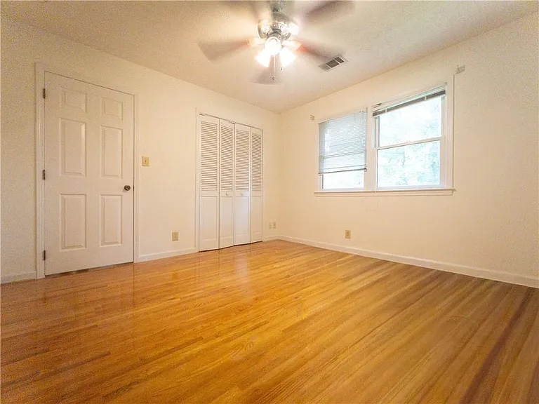 965 Millbrook Ct — Photo 23
